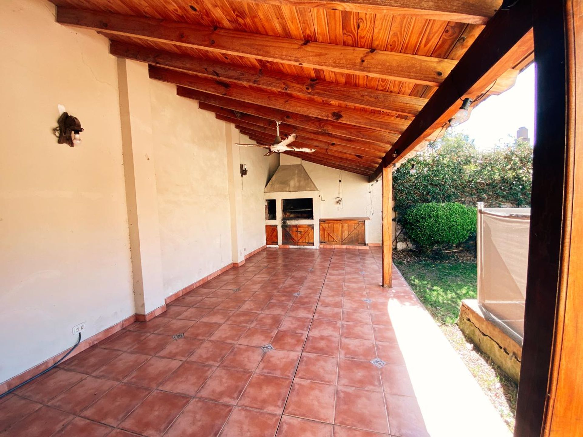 Casa 5 Amb + Dep en Venta S. Isidro Pileta Apto Cr