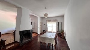 Sale of Multifamily House, Owned Lot, Carapachay