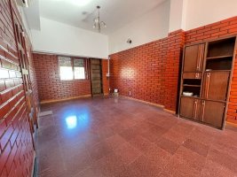 Venta Casa Multifamiliar En Boulogne Con Jardin