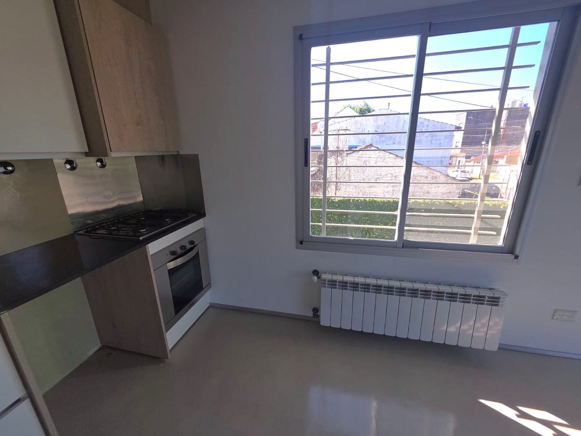Venta Triplex. 3 Amb. Coch. Quincho. Olivos