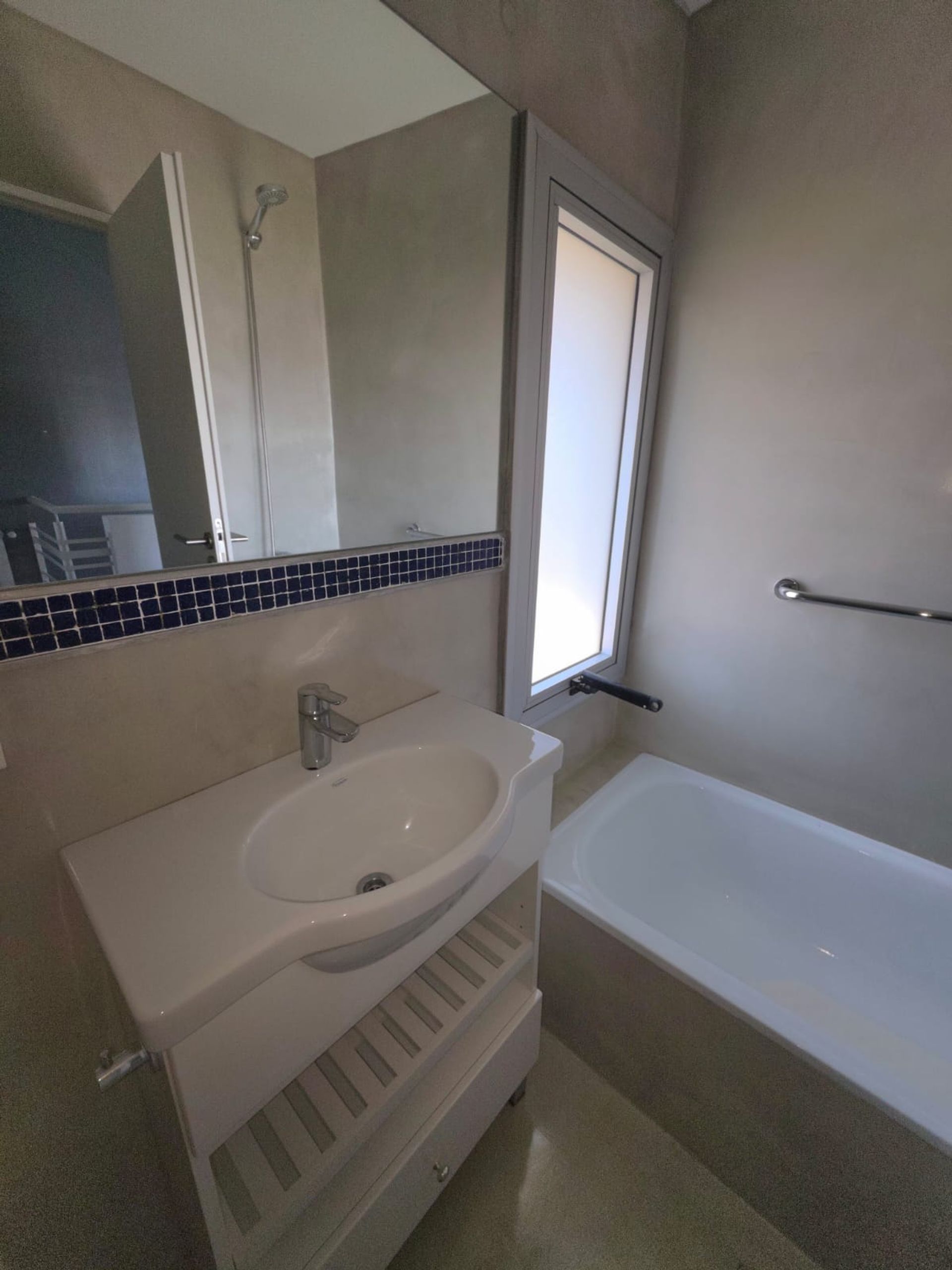 Venta Triplex. 3 Amb. Coch. Quincho. Olivos