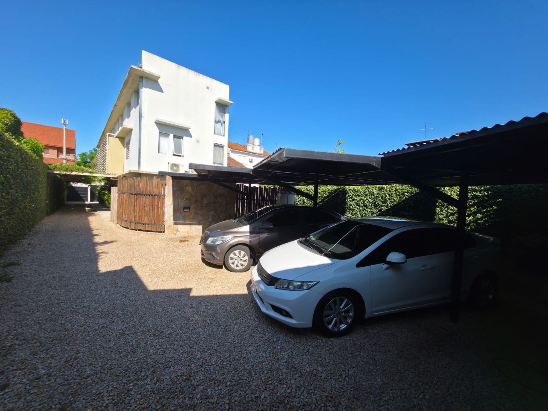 Venta Triplex. 3 Amb. Coch. Quincho. Olivos