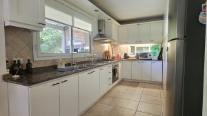 House for Sale – 6 Rooms, Pool, Gazebo – La Escondida, Tigre