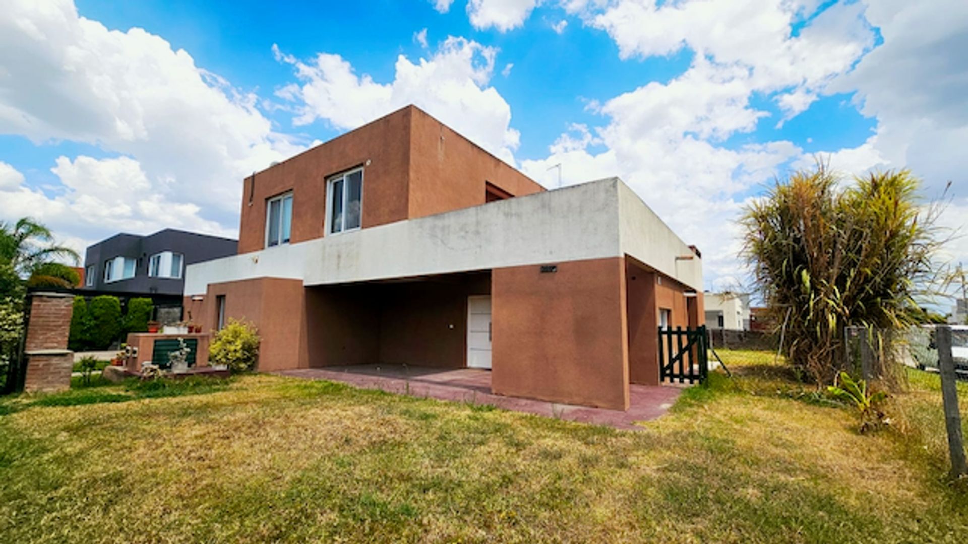 3-Room House for Sale – Parque Galería Casas Santa María