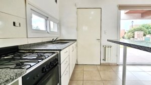 3-Room House for Sale – Parque Galería Casas Santa María