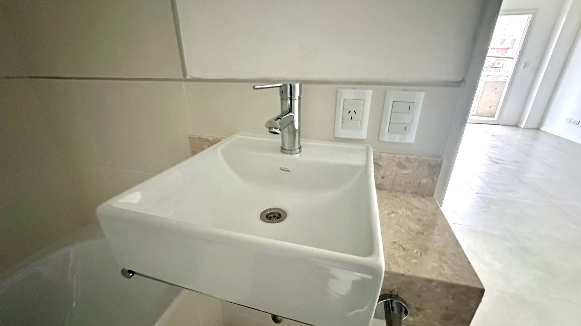 Venta Monoambiente Balcon Cochera Martelli Permuta