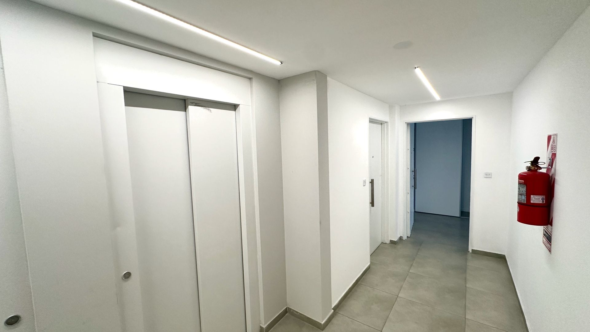 Venta Monoambiente Balcon Cochera Martelli Permuta