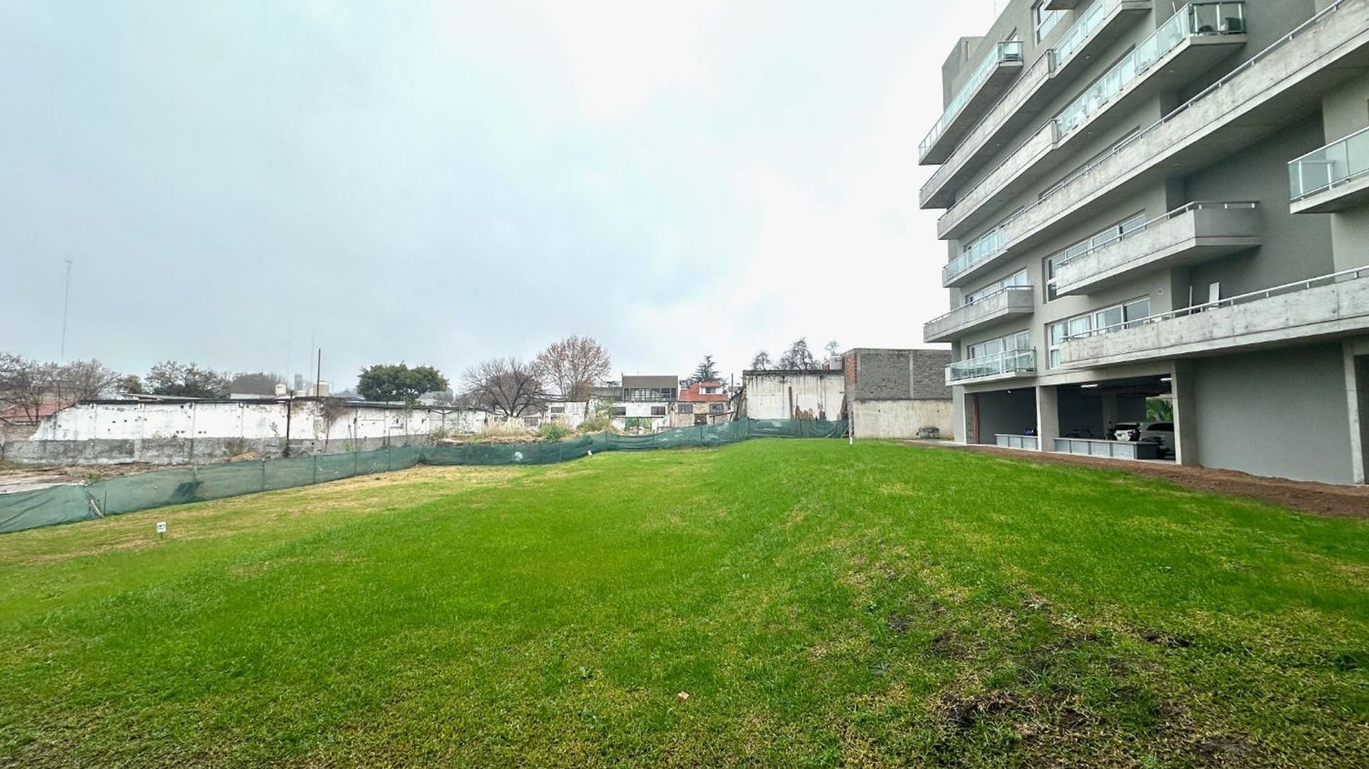 Venta Monoambiente Balcon Cochera Martelli Permuta