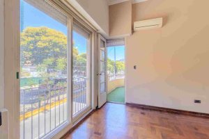 PH 3 ambientes al frente con balcón patio, terraza