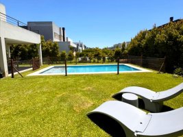 6-room House for Rent in Nordelta Los Castaños Pileta