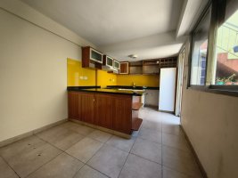 Martinez Ph 5 Rooms with Parking