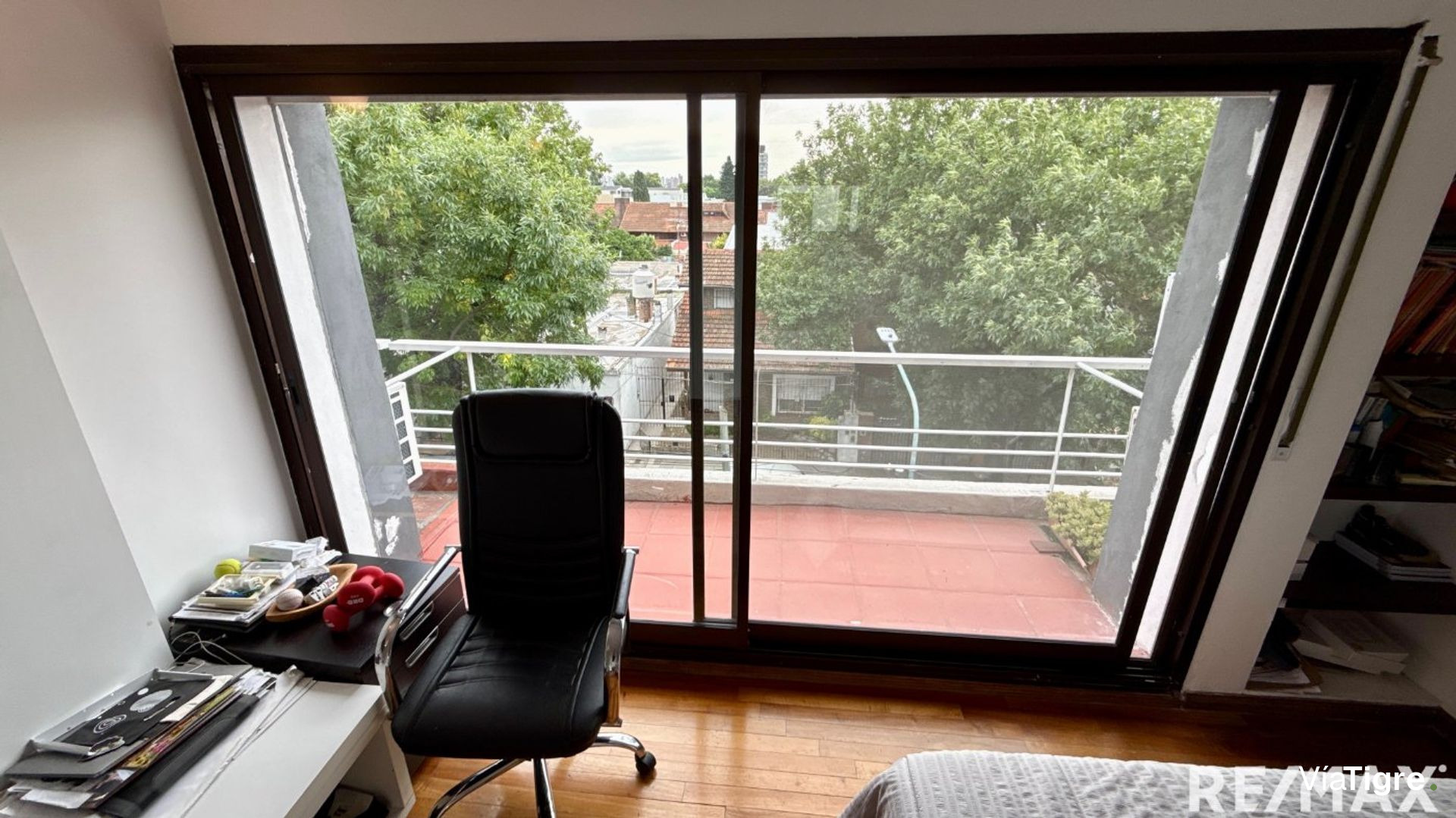 Venta departamento 4 ambientes con cochera Olivos