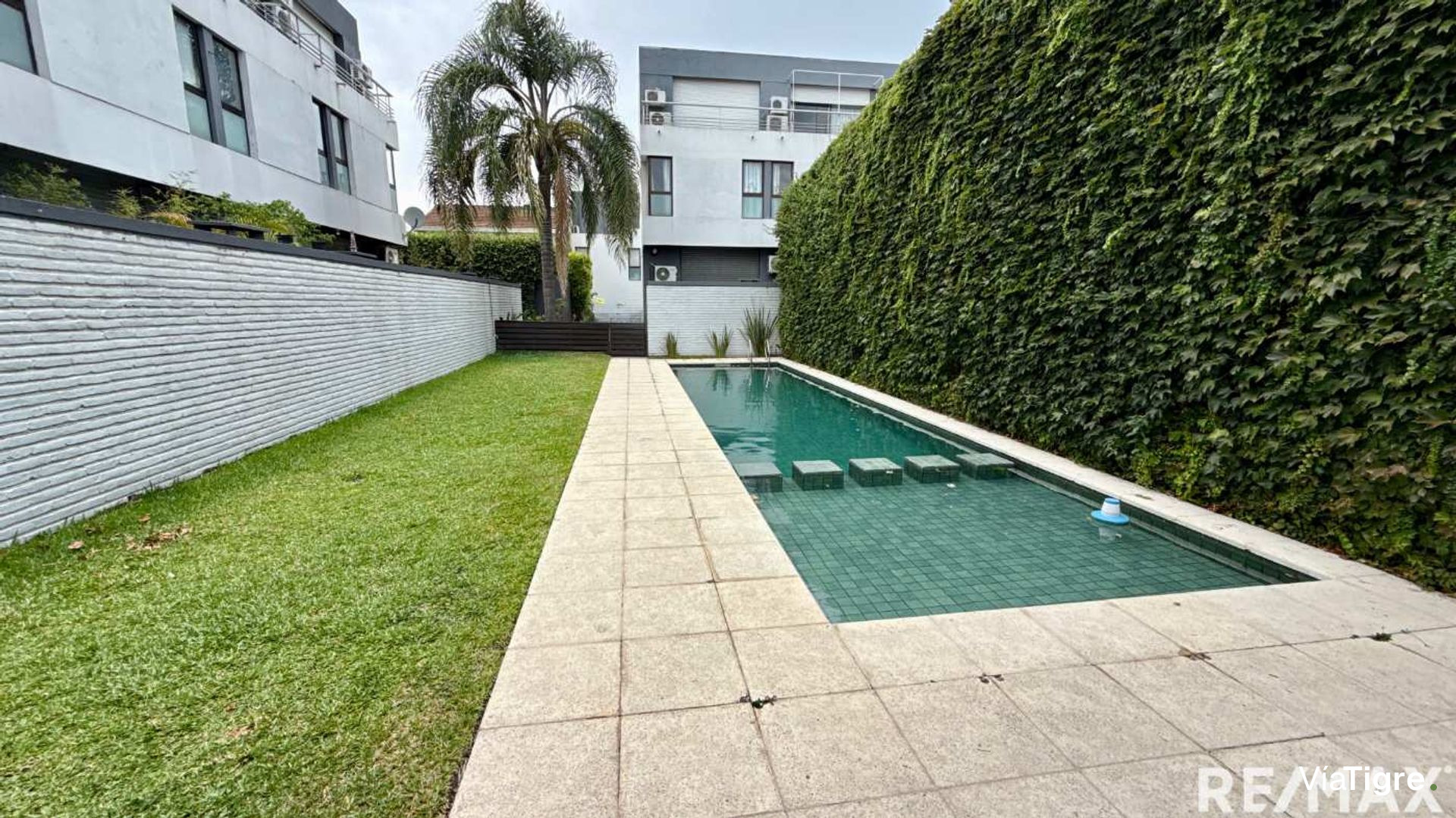 Venta departamento 4 ambientes con cochera Olivos