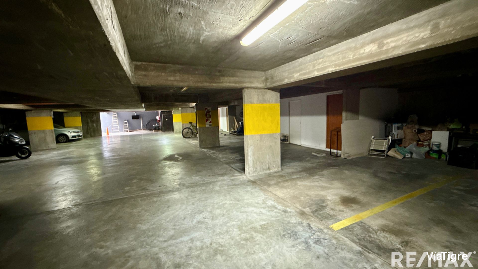 Venta departamento 4 ambientes con cochera Olivos