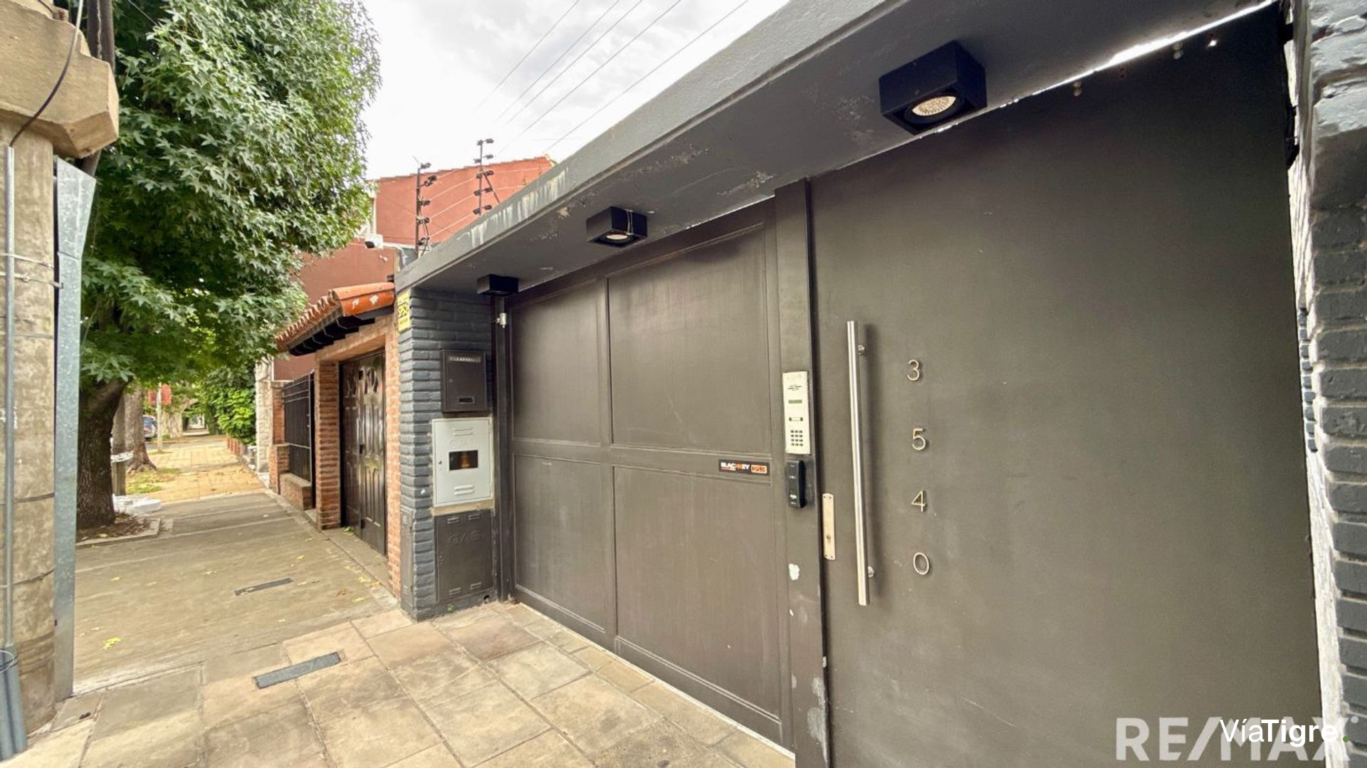 Venta departamento 4 ambientes con cochera Olivos