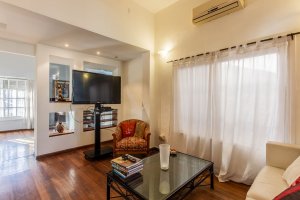 House for Sale: 6 Rooms, Florida Pileta