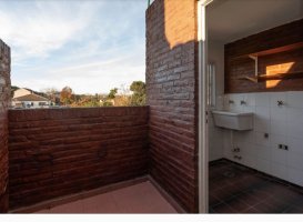 4-Room Residential Duplex Rental Vicente Lopez