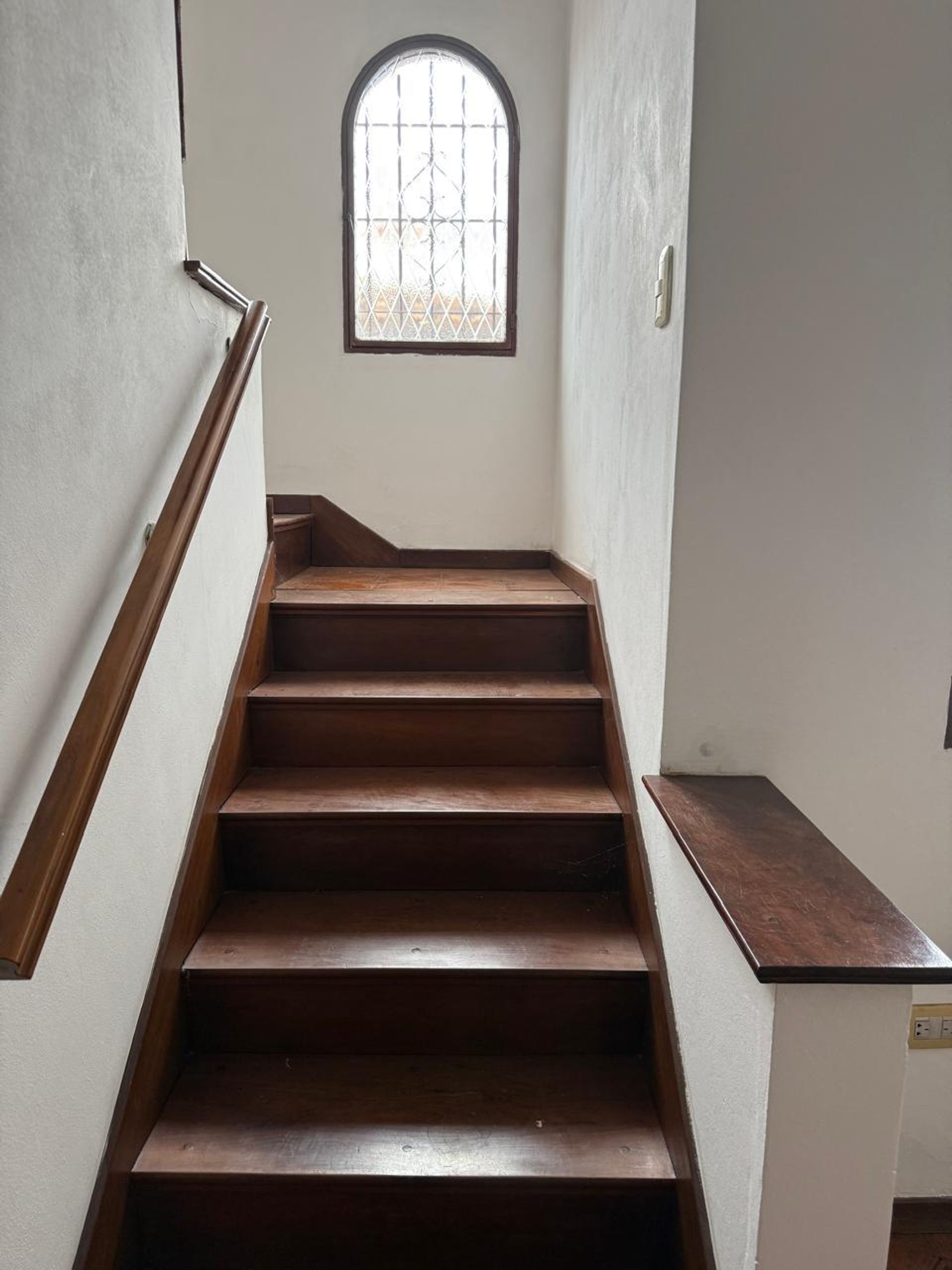 Venta casa 4 ambientes con garage cubierto