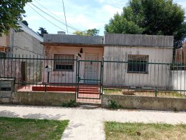 PH t casa al frente a refaccionar terreno 8,66x40