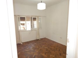 4-Room House for Rent in Olivos with Patio and Terrace