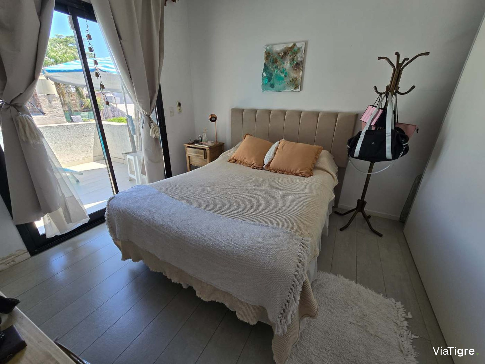 Hermoso Duplex De 4 Amb. Con Cochera Y Parque