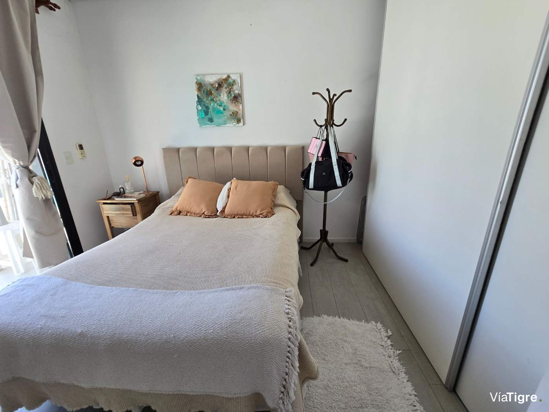 Hermoso Duplex De 4 Amb. Con Cochera Y Parque