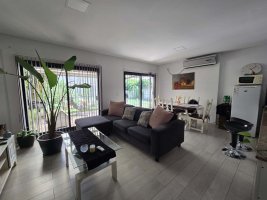 Hermoso Duplex De 4 Amb. Con Cochera Y Parque