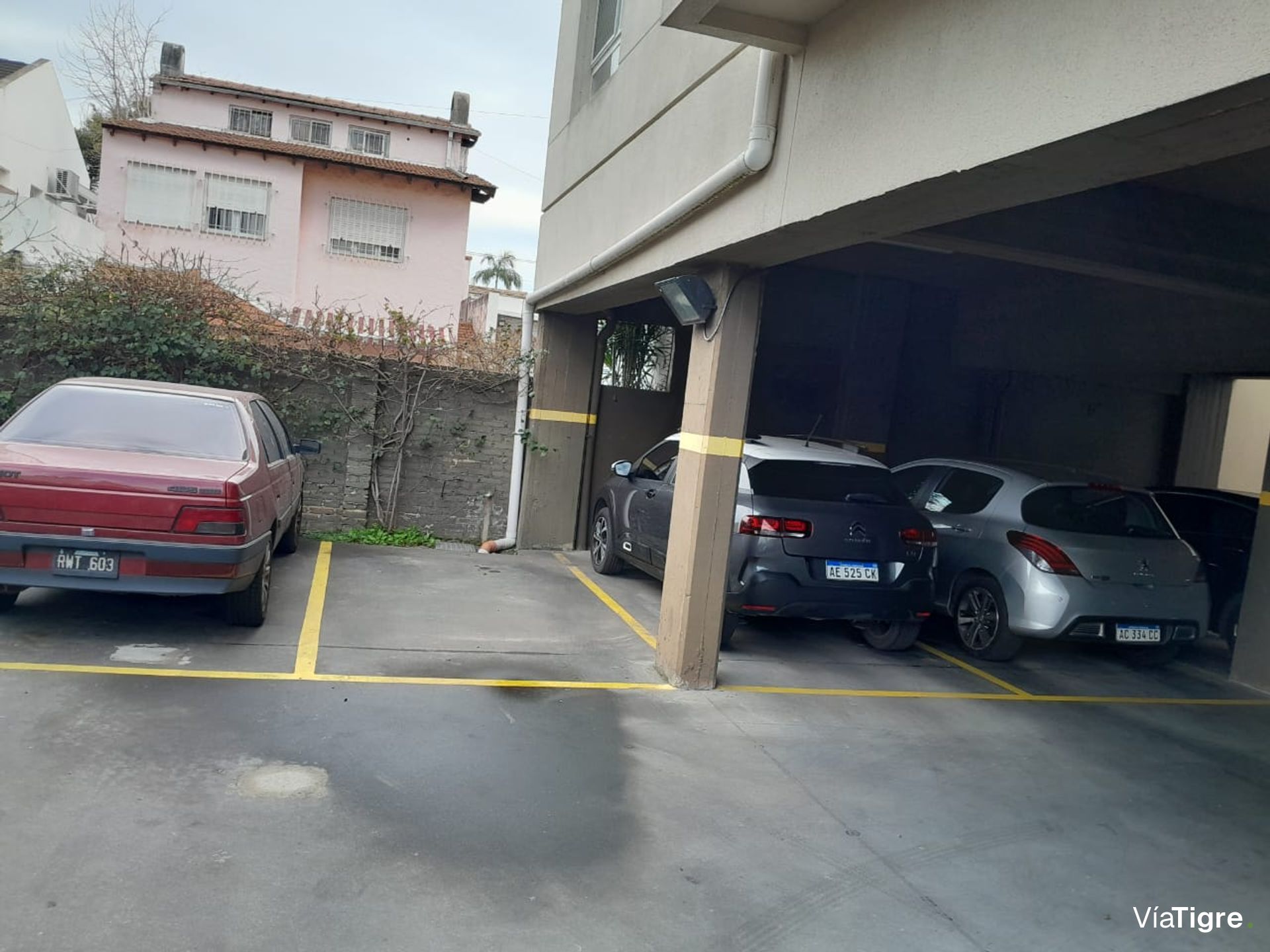 Cochera Desc En Venta En La Lucila! Excelente Zona