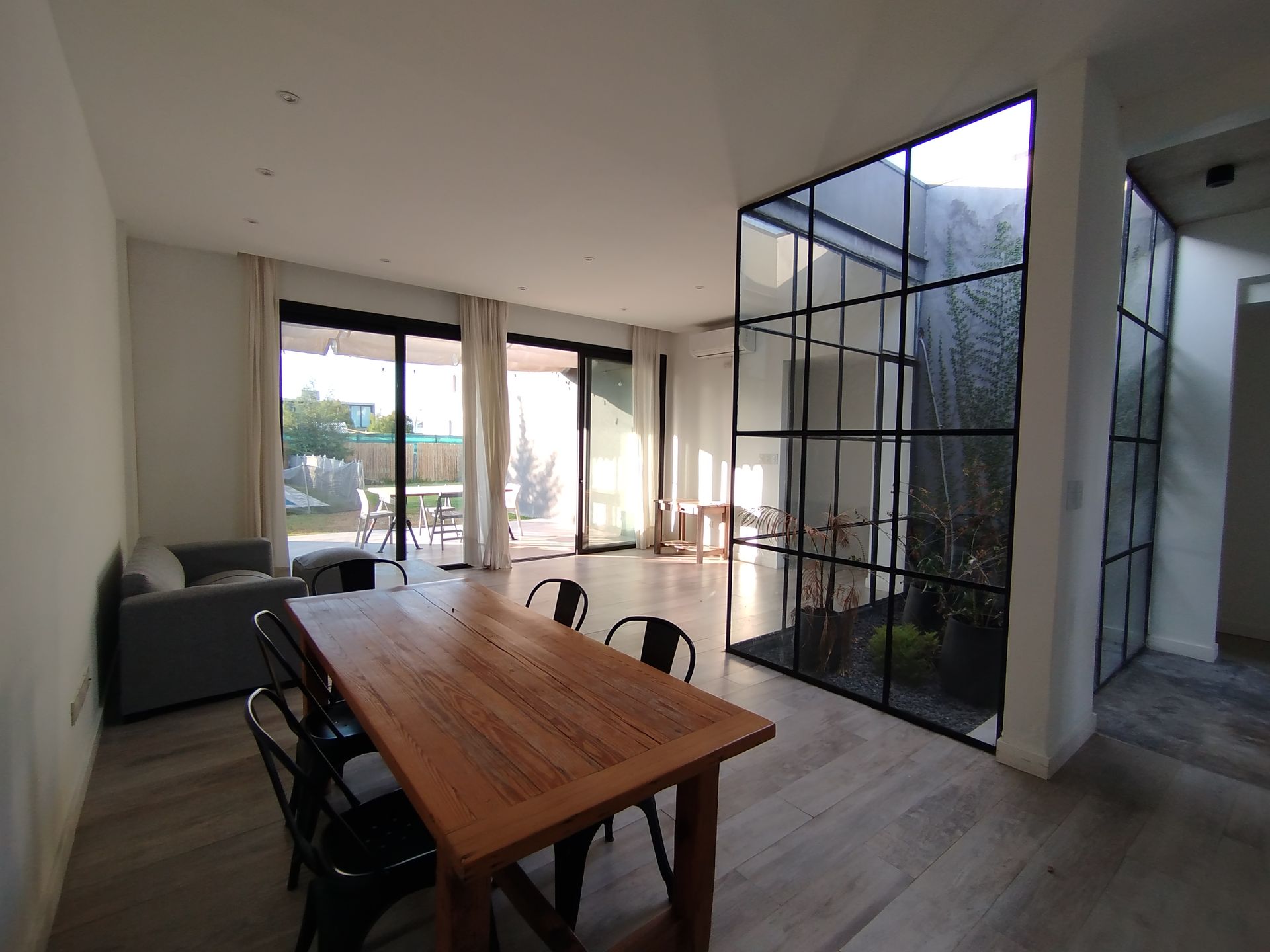 Casa En Venta 5 Amb. Barrio Carpinchos, Nordelta