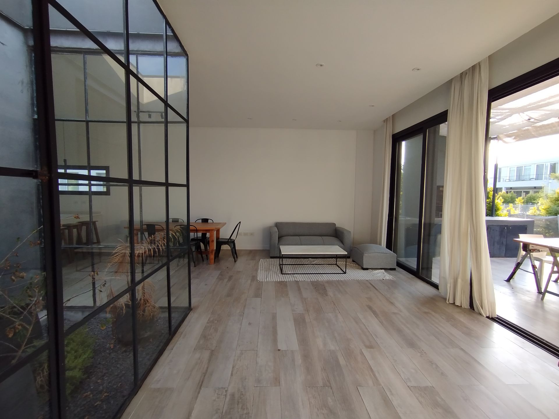 Casa En Venta 5 Amb. Barrio Carpinchos, Nordelta