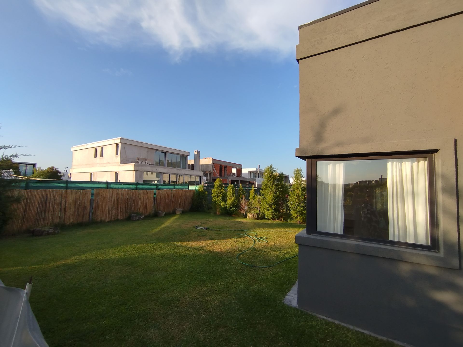 Casa En Venta 5 Amb. Barrio Carpinchos, Nordelta