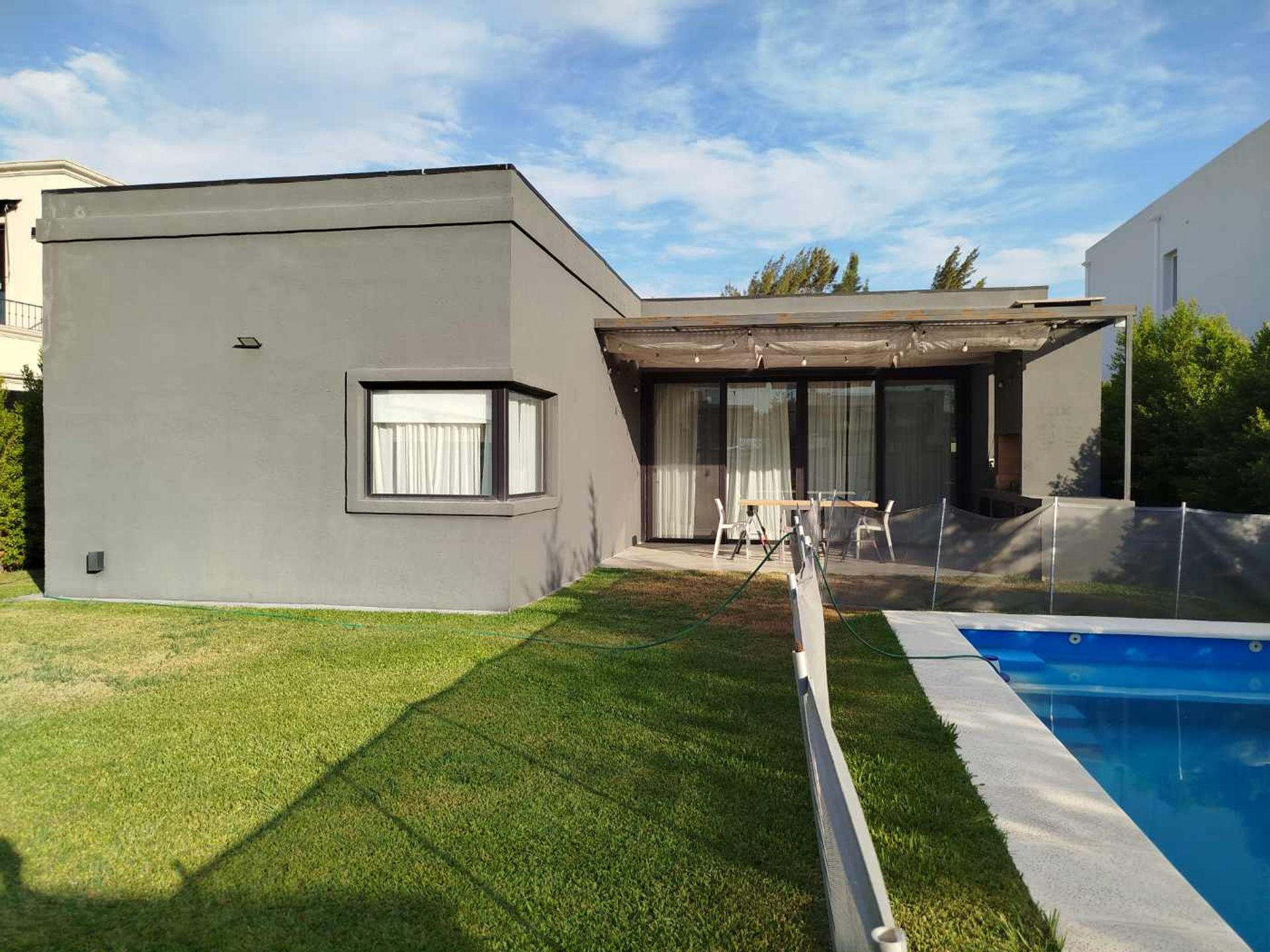 Casa En Venta 5 Amb. Barrio Carpinchos, Nordelta