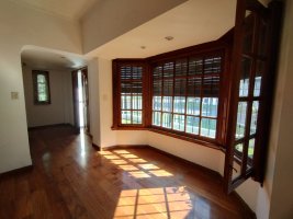 VENTA Casa 4 Amb, cochera y terraza. Villa Adelina