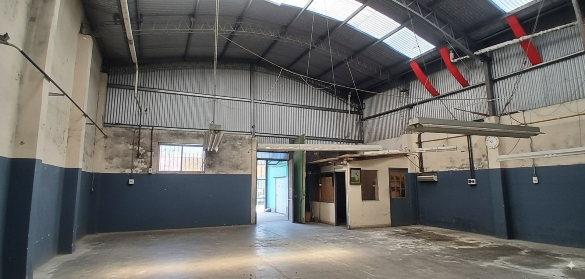 Venta - Galpón en Munro - Zona Industrial