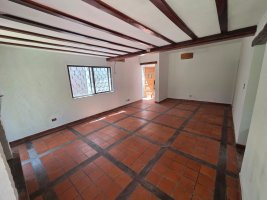 4-room house-type apartment rental in San Isidro