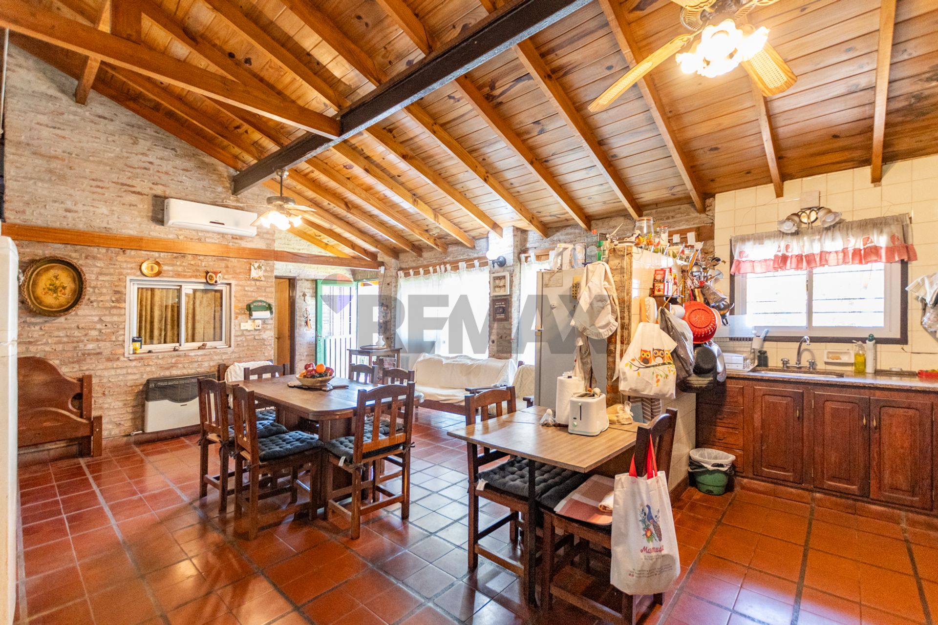 Venta Casa 4 Amb C/Pile Y Quincho En Lopez Camelo