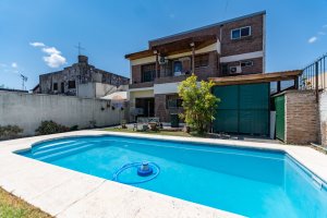 Venta Casa 4 Amb C/Pile Y Quincho En Lopez Camelo