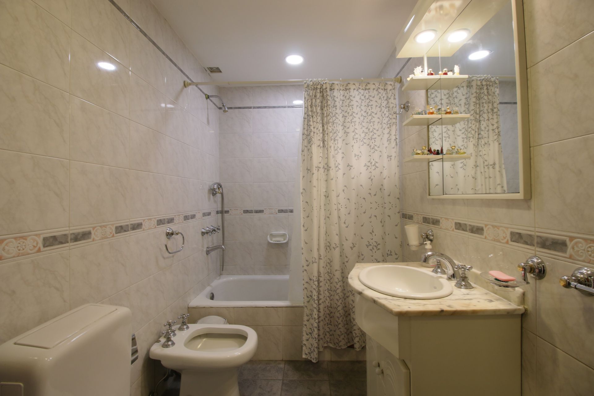 Venta casa 5 ambientes pileta coch Vicente Lopez
