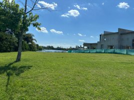 Lot for Sale by the Lake, San Marco Neighborhood, Villa Nueva