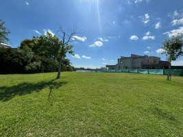 Lot for Sale by the Lake, San Marco Neighborhood, Villa Nueva