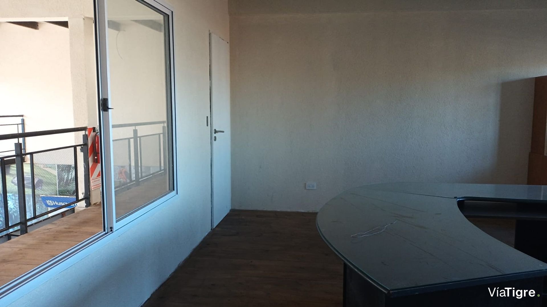 Venta Local Com. Apto Desarrollo en Av Benavidez