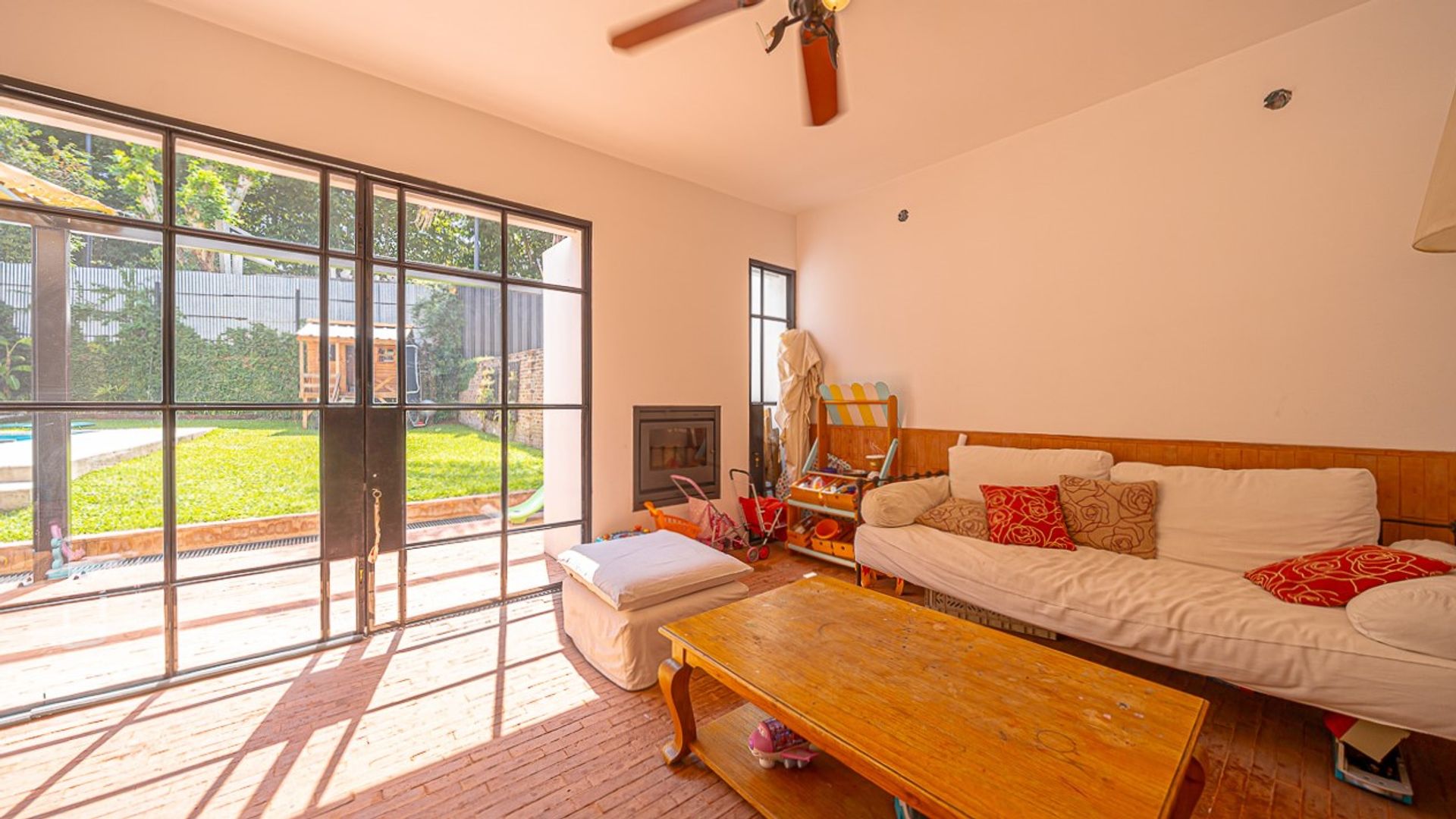 Venta Casa 4 Ambientes Totalmente Reciclada