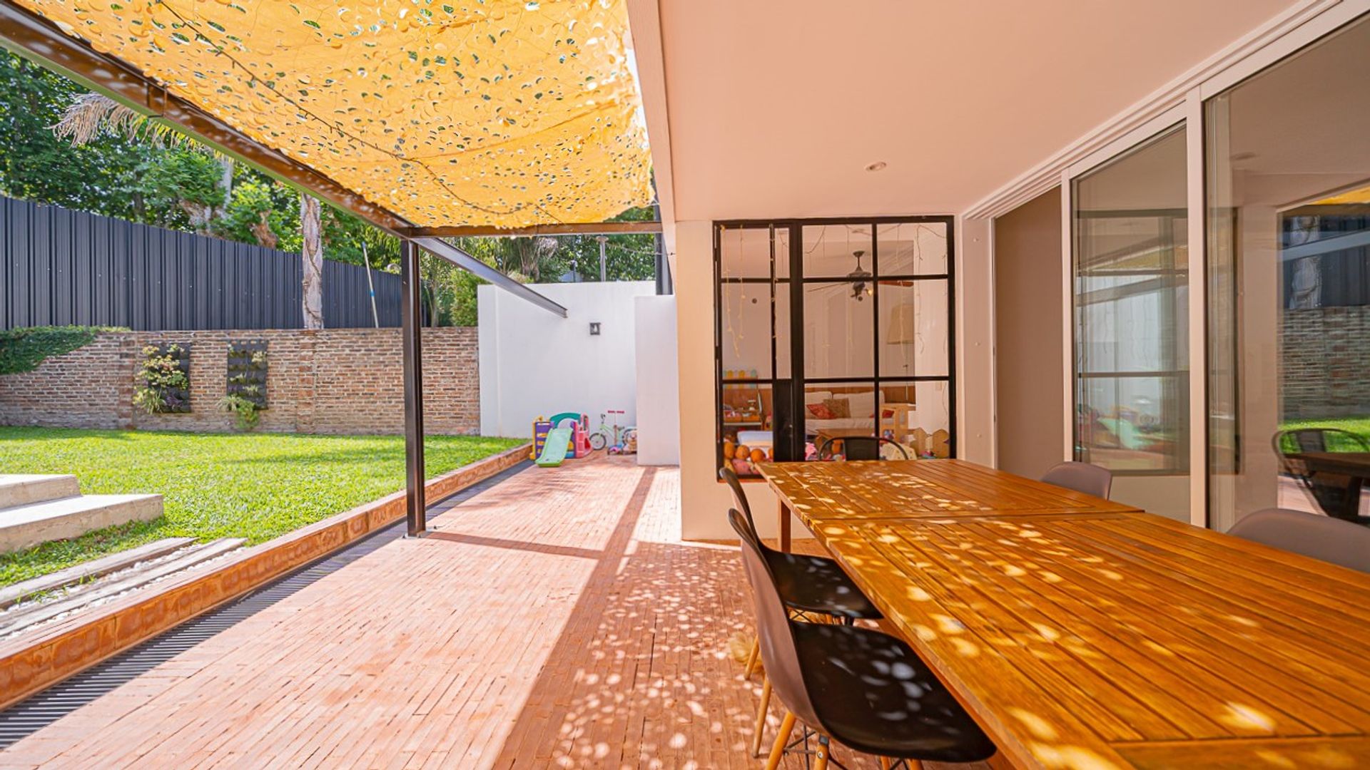 Venta Casa 4 Ambientes Totalmente Reciclada