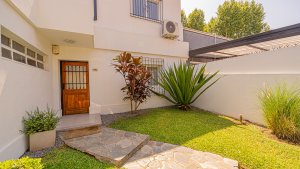 Venta Casa 4 Ambientes Totalmente Reciclada