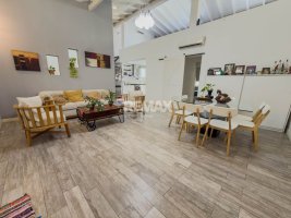 VENTA EXCELENTE CASA CH 5 AMB. C/Coch - SAN ISIDRO