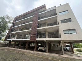 2-Room Rental with 2 Parking Spaces in Tige