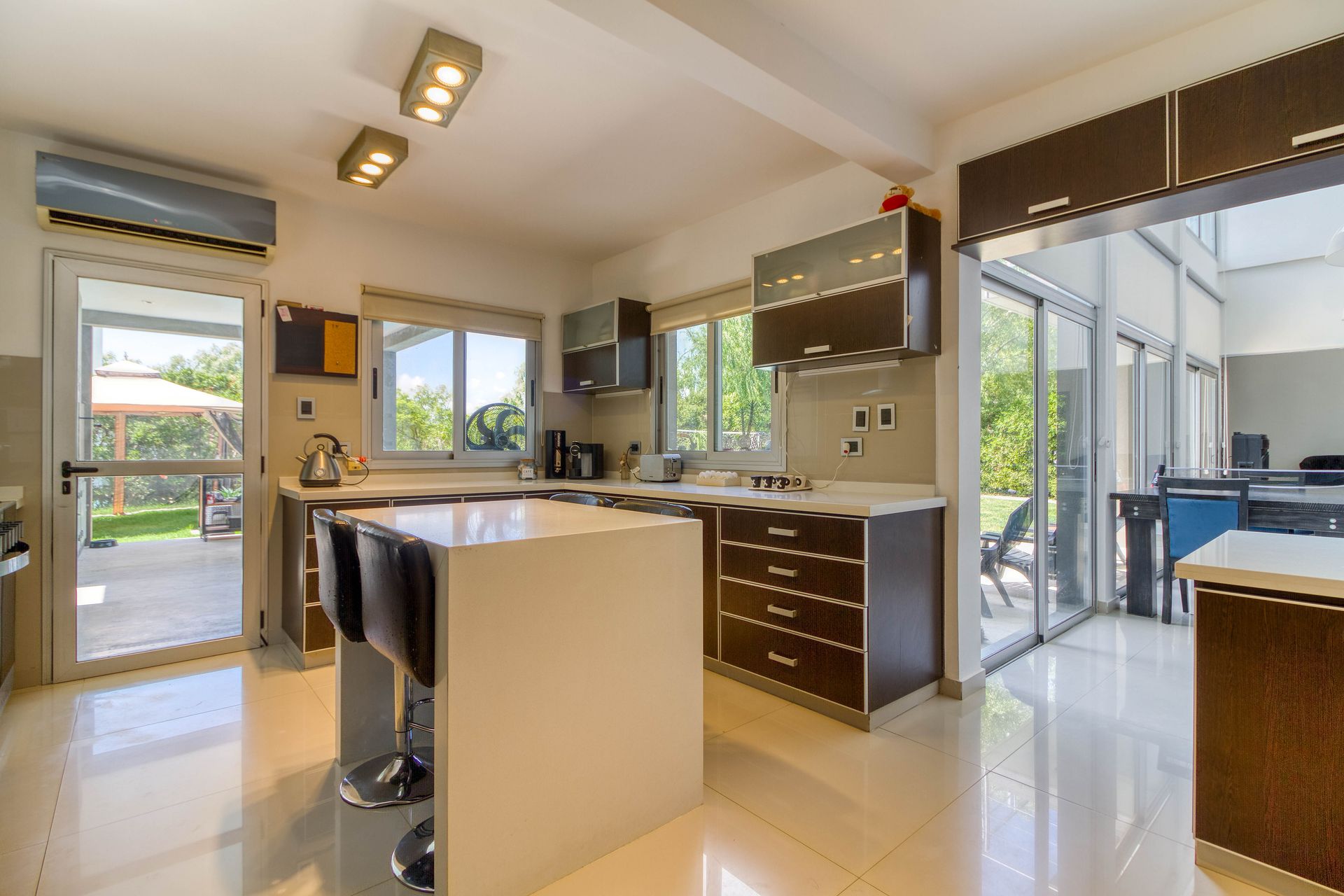 Impecable Casa En Venta 7 Amb. Talar Del Lago 2