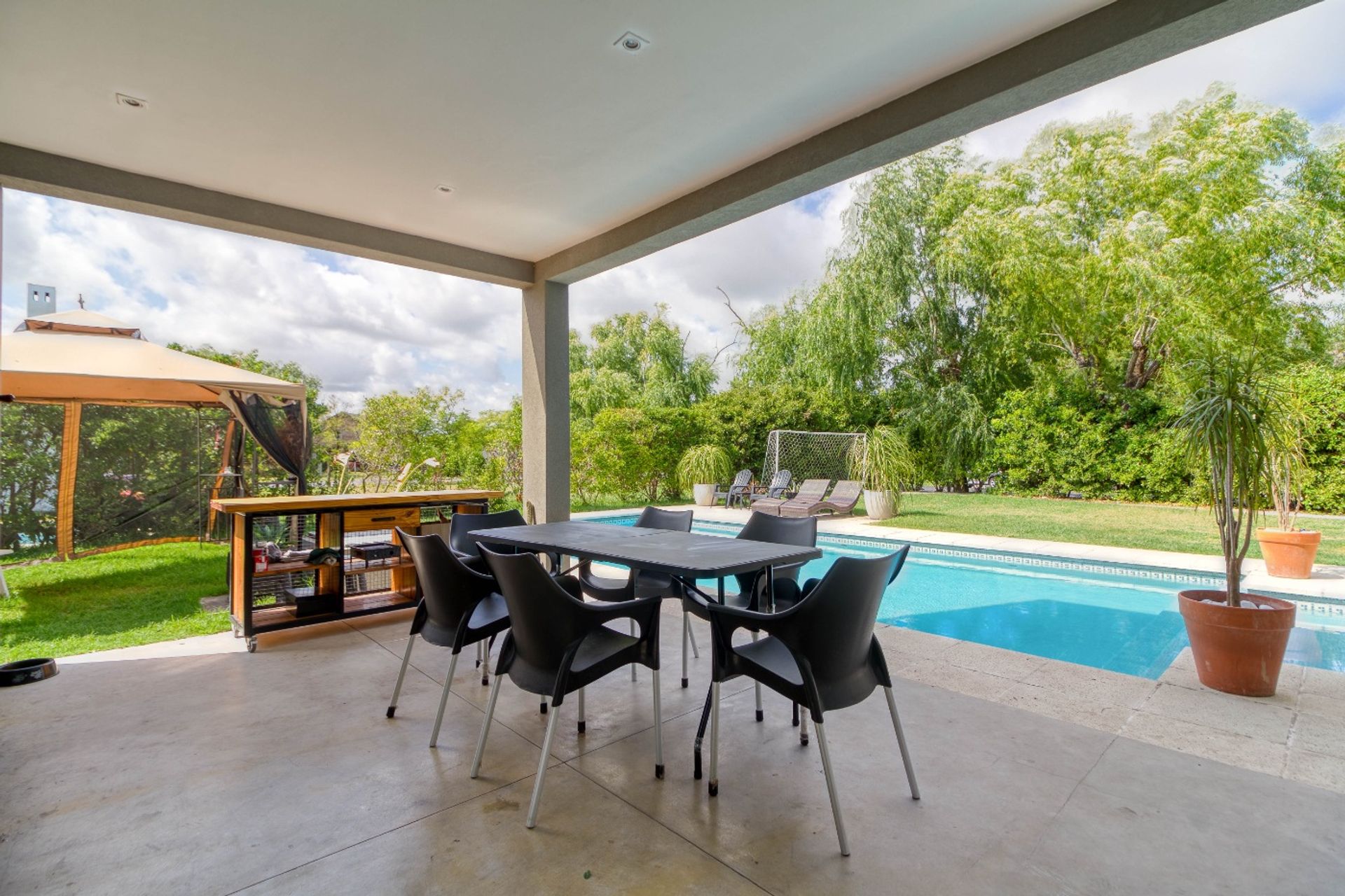 Impecable Casa En Venta 7 Amb. Talar Del Lago 2