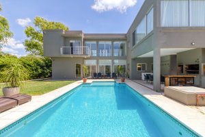 Impecable Casa En Venta 7 Amb. Talar Del Lago 2