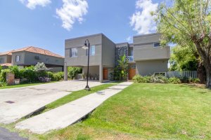 Impecable Casa En Venta 7 Amb. Talar Del Lago 2